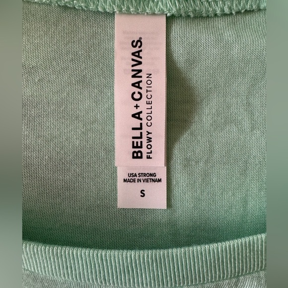 Bella + Canvas Flowy collection Tank top. Size Small. - Picture 4 of 4